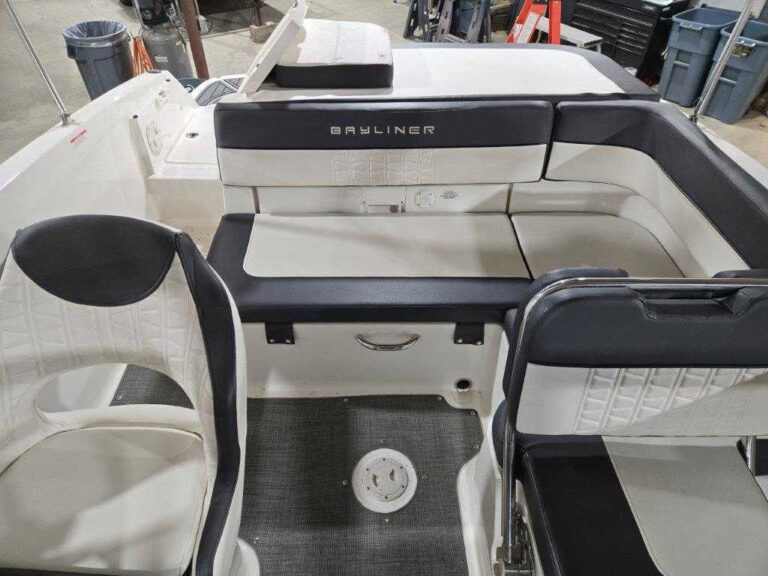 2020 Bayliner VR5 US-BLBX2215J920 [photo 9]